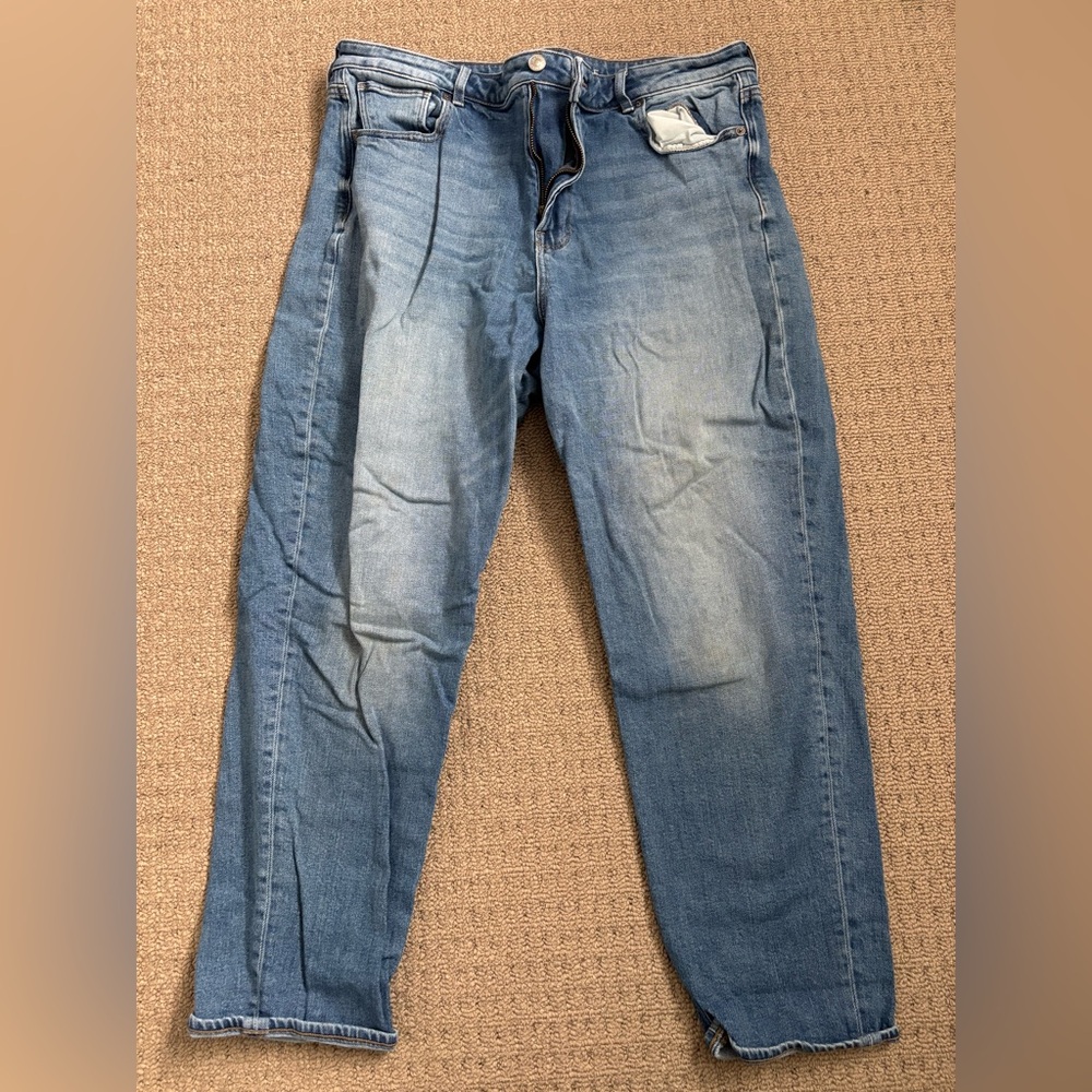 American Eagle Standard Fit Jeans